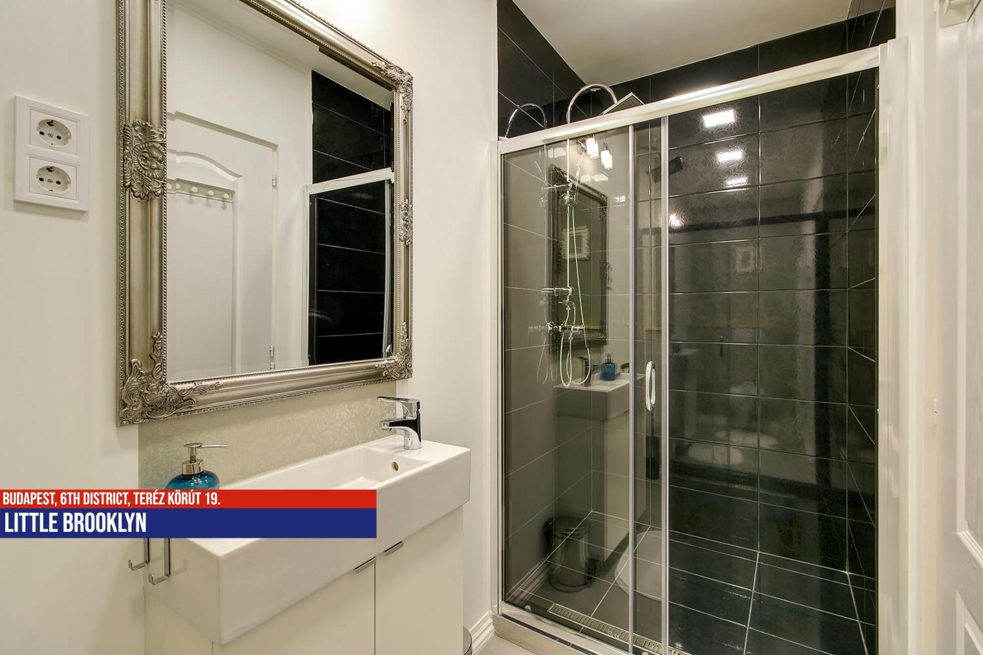 Little Americas Oktogon Apartments Budapeşte Dış mekan fotoğraf