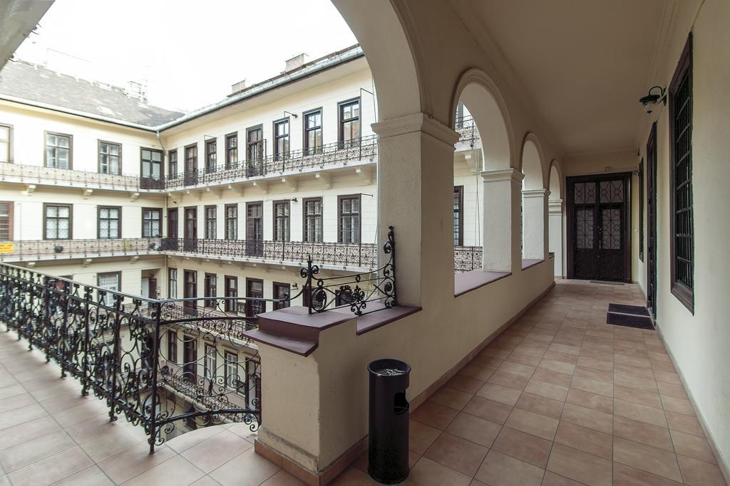 Little Americas Oktogon Apartments Budapeşte Dış mekan fotoğraf